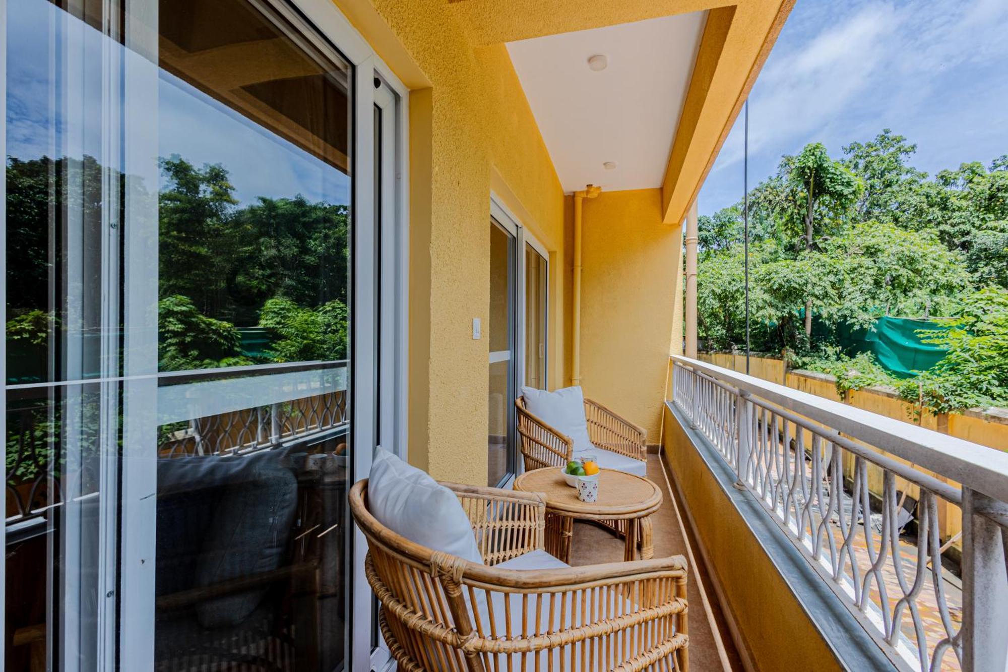 Alaya Stays 1 Bhk With Balcony & Pool - Veera Marina Candolim Exterior photo